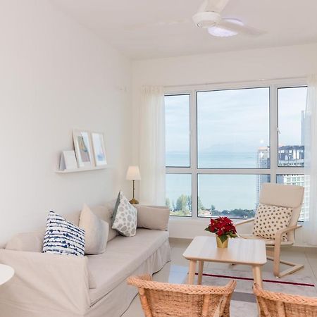 White Lagom Scandinavian House, By Sanguine Apartment Tanjung Tokong Exterior foto