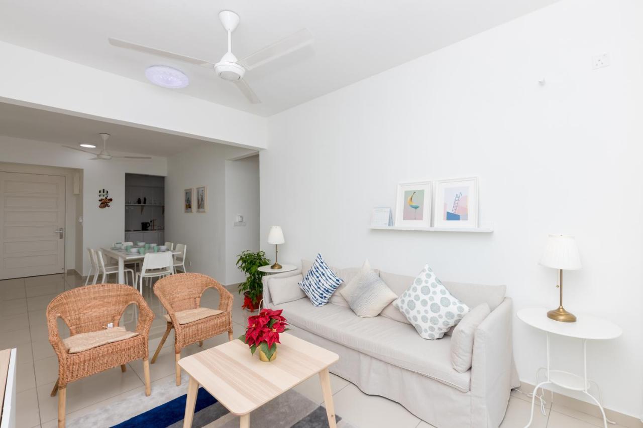 White Lagom Scandinavian House, By Sanguine Apartment Tanjung Tokong Exterior foto
