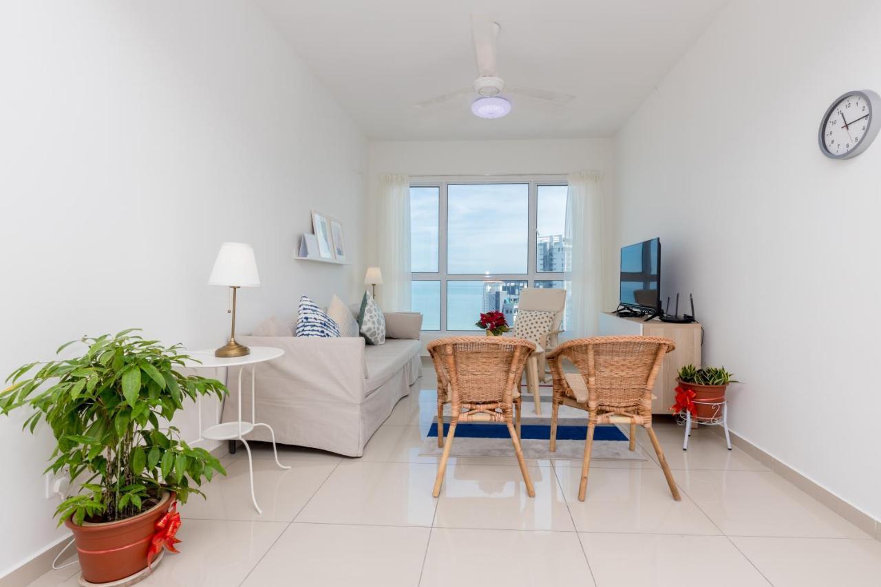 White Lagom Scandinavian House, By Sanguine Apartment Tanjung Tokong Exterior foto